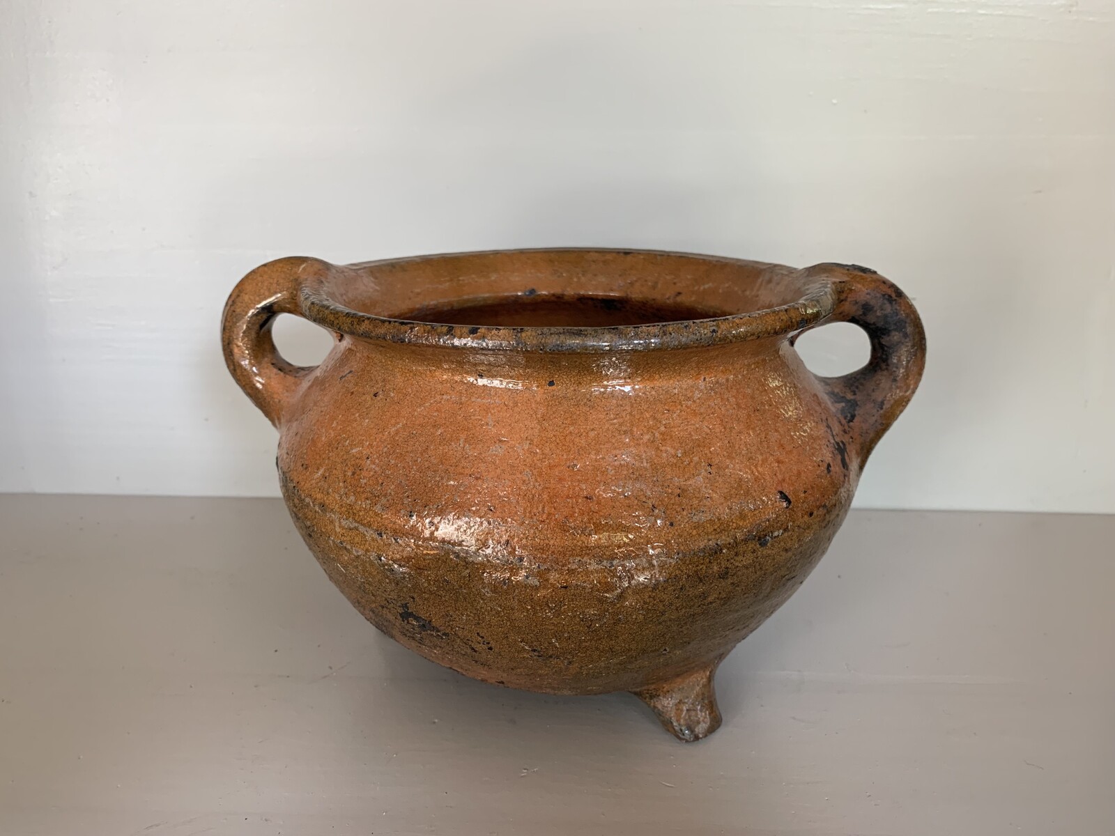 17DE EEUWSE KOOKPOT [GRAPE] HERKOMST VONDST MIDDELBURG H 15CM  B 25CM  D 18CM